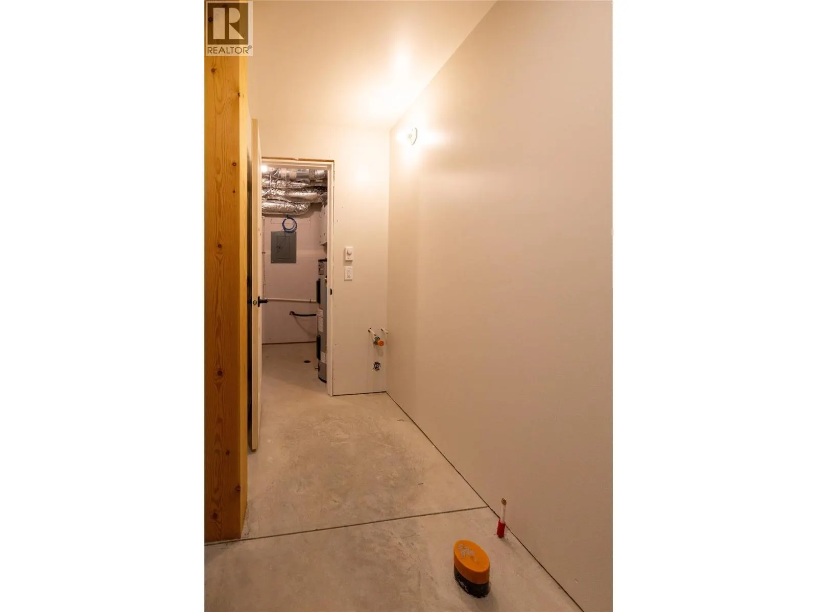 145 Lakeview Drive