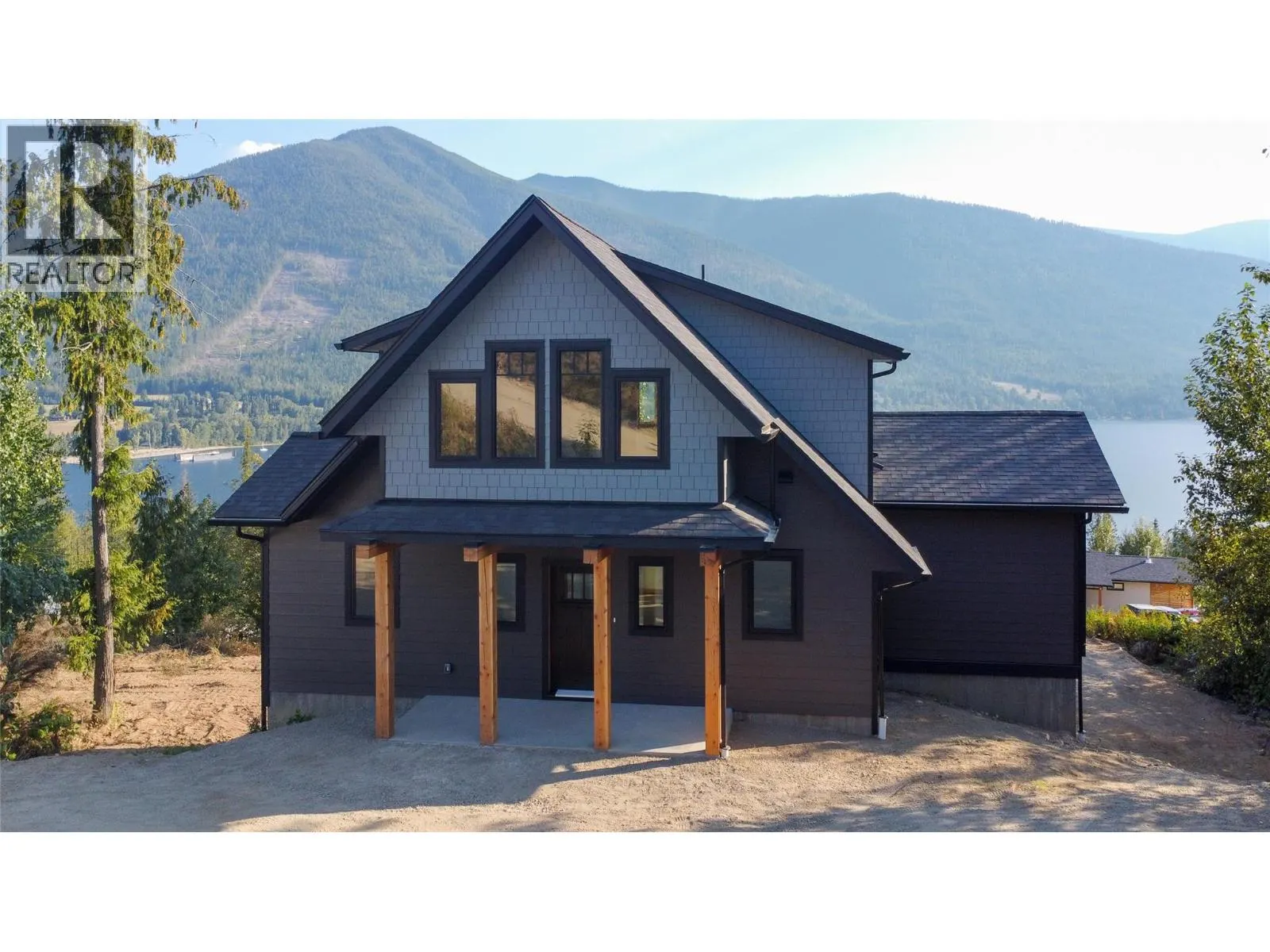 145 Lakeview Drive