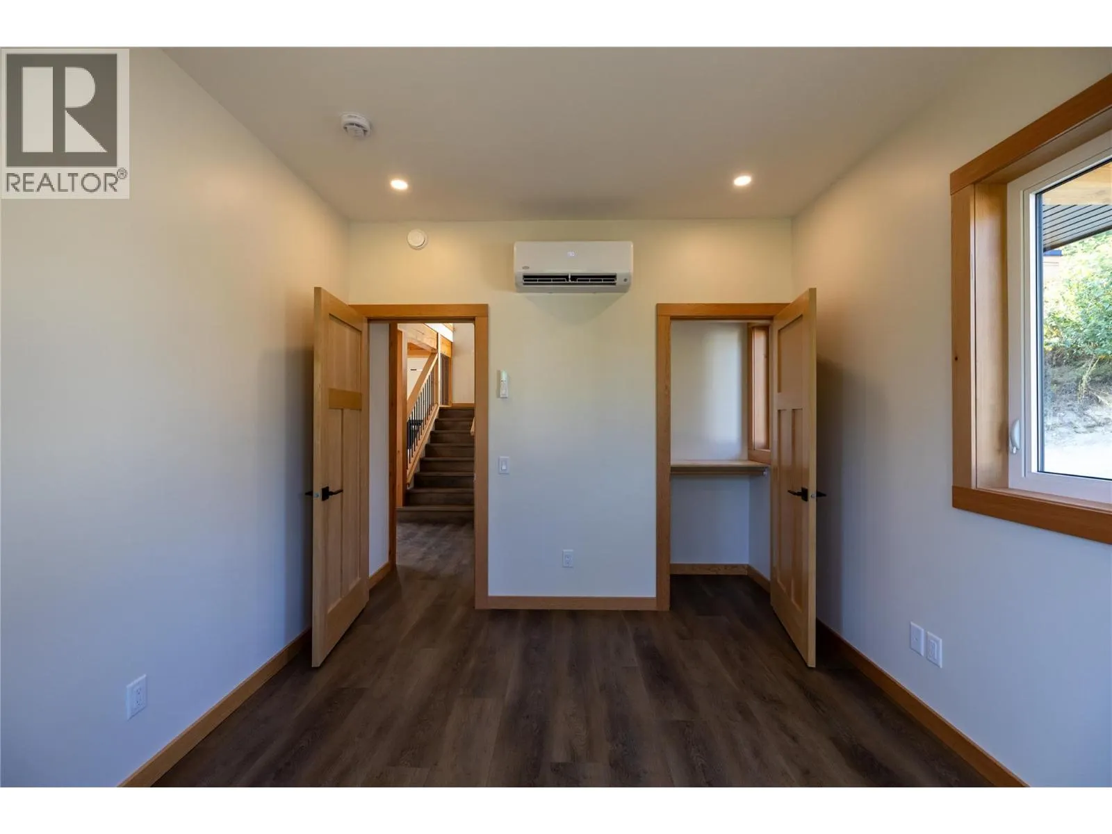 145 Lakeview Drive