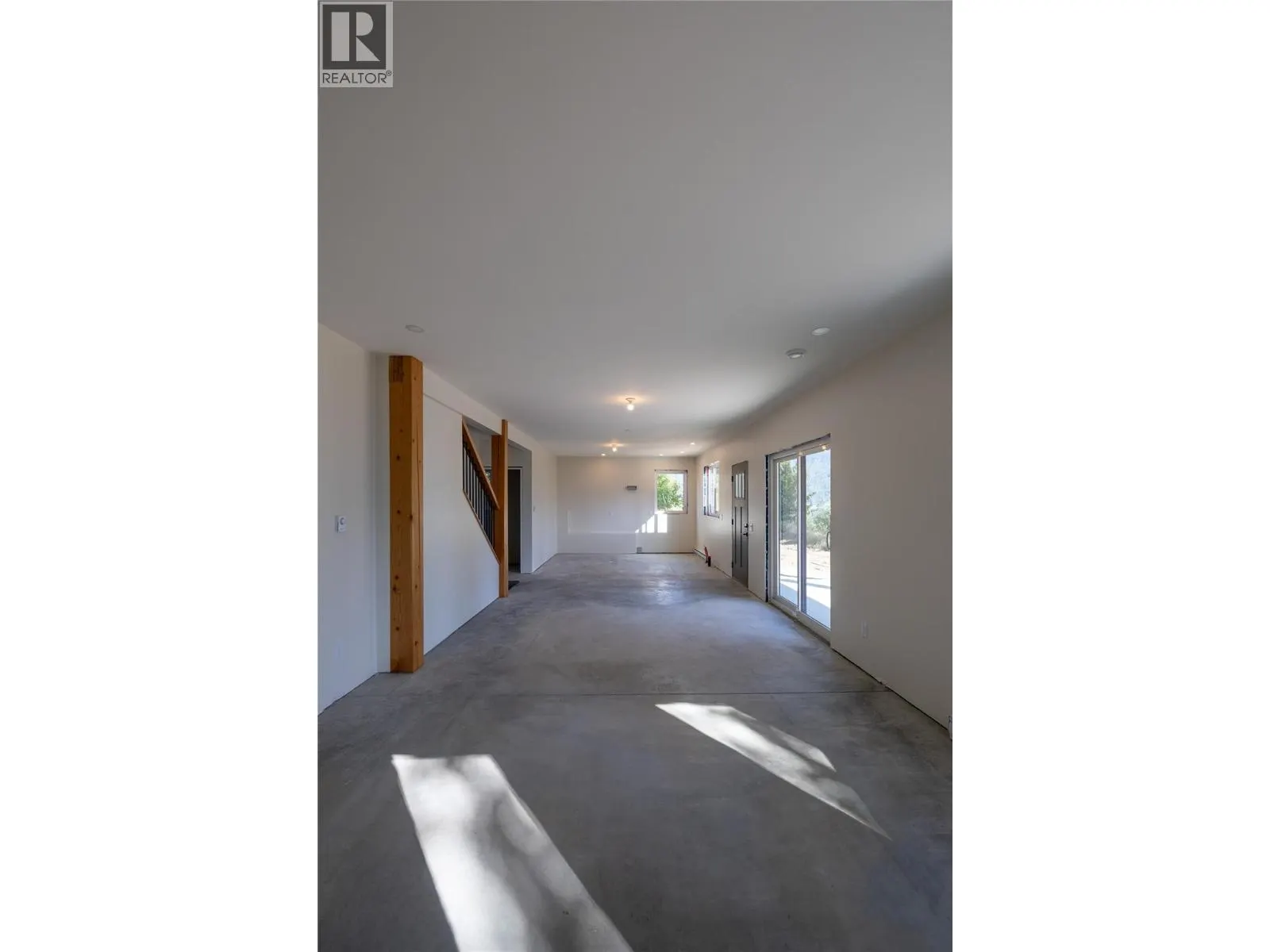 145 Lakeview Drive