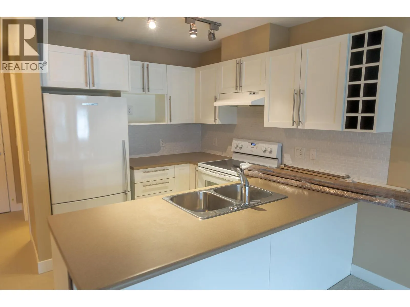 1099 Sunset Drive Unit# 438