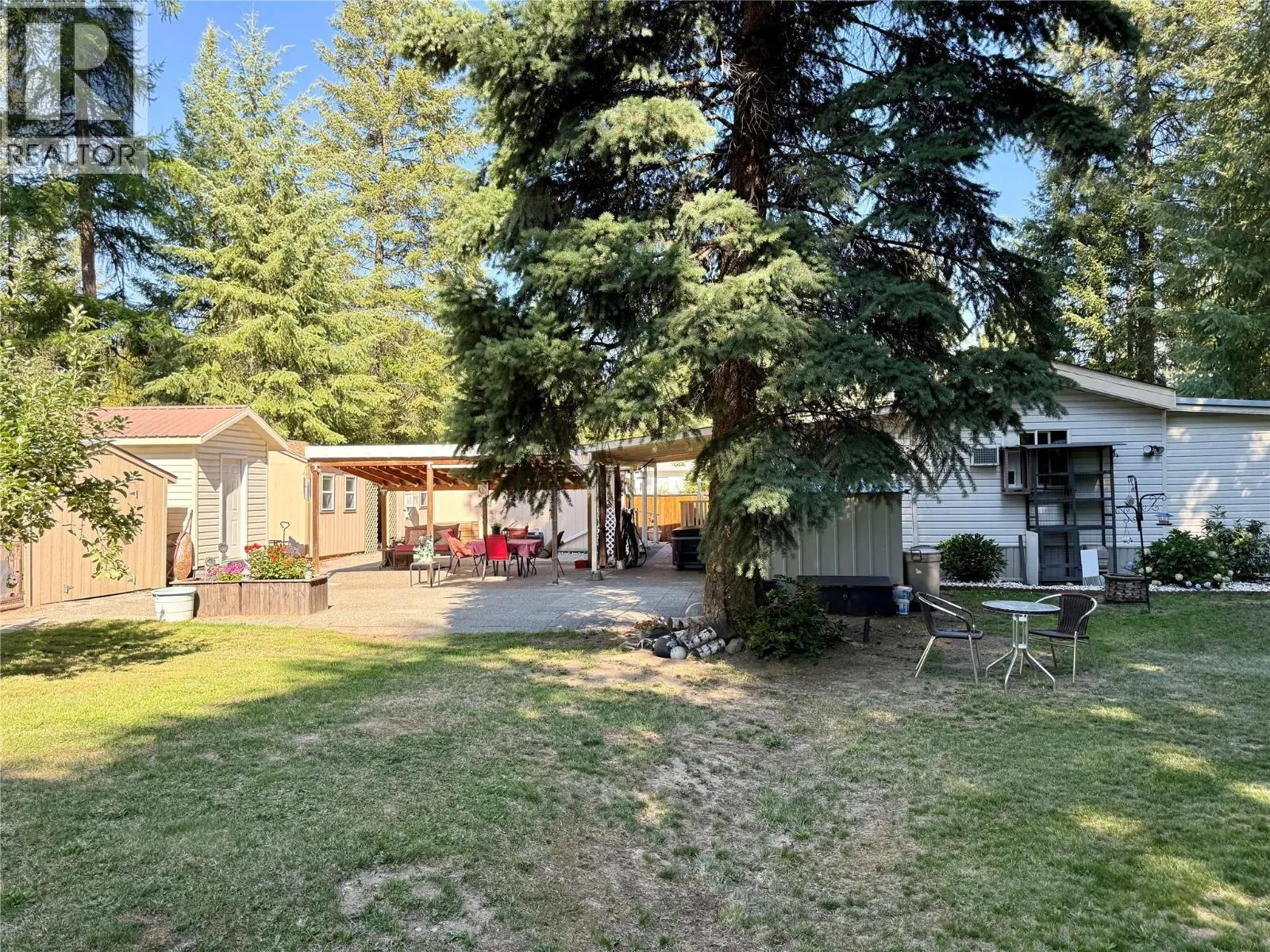 1558 Thompson Road