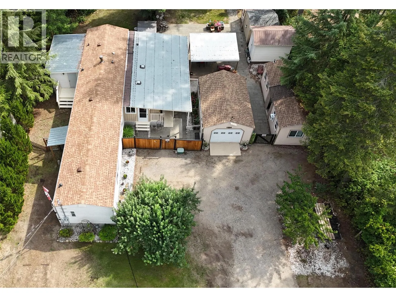 1558 Thompson Road