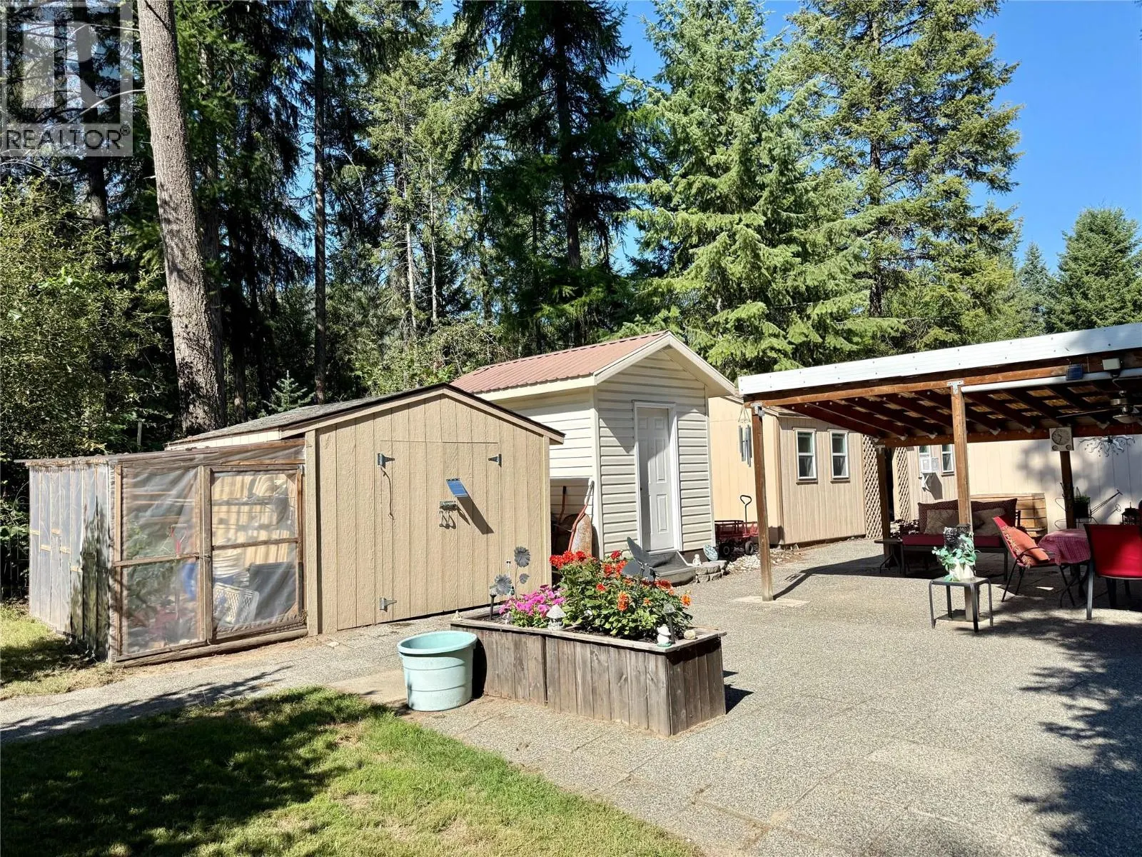 1558 Thompson Road
