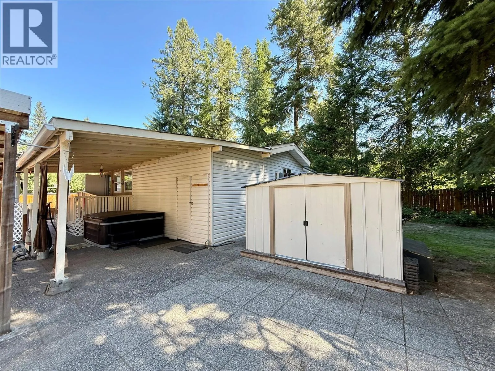 1558 Thompson Road