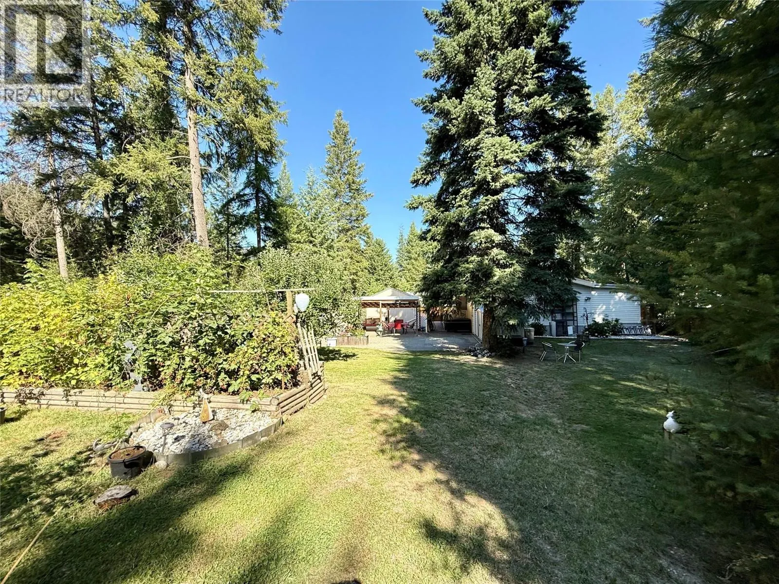 1558 Thompson Road