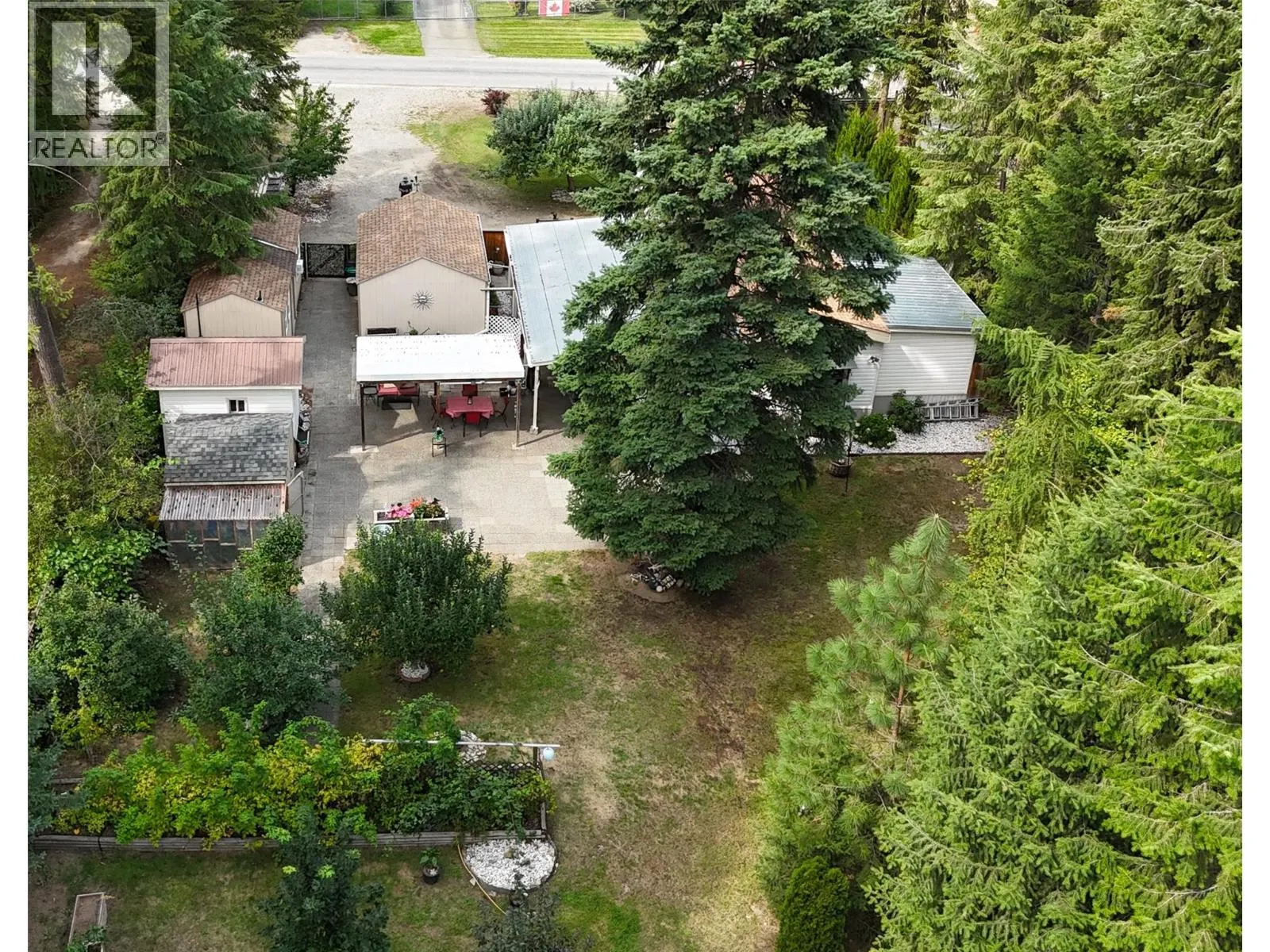 1558 Thompson Road