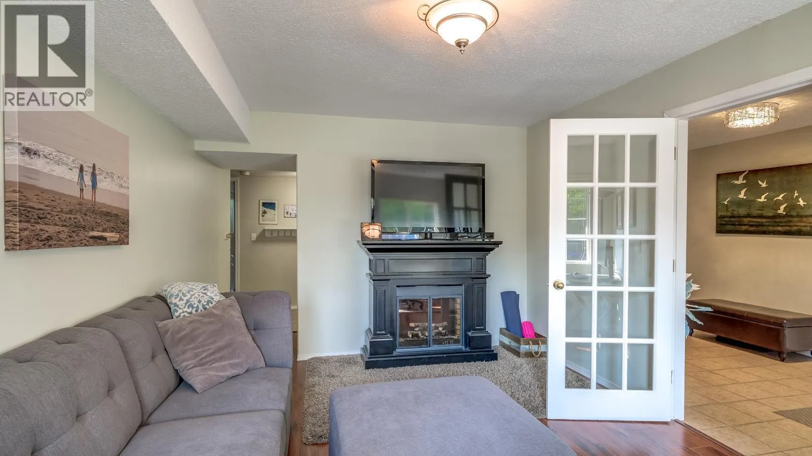 1853 Glenhaven Crescent