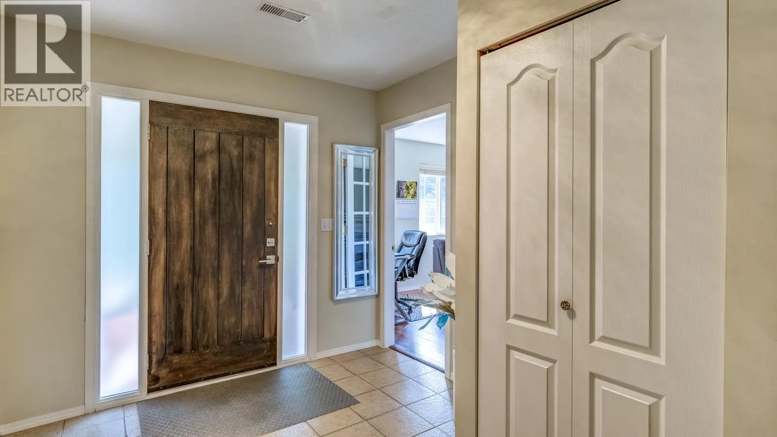 1853 Glenhaven Crescent