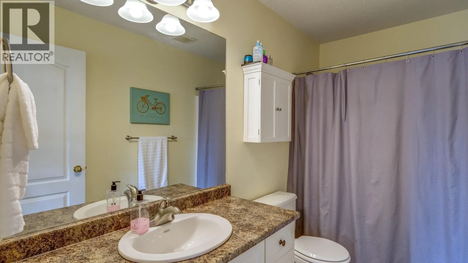 1853 Glenhaven Crescent