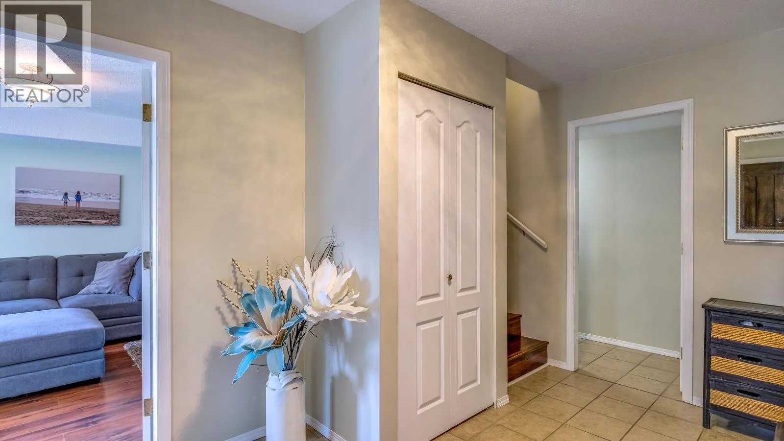 1853 Glenhaven Crescent