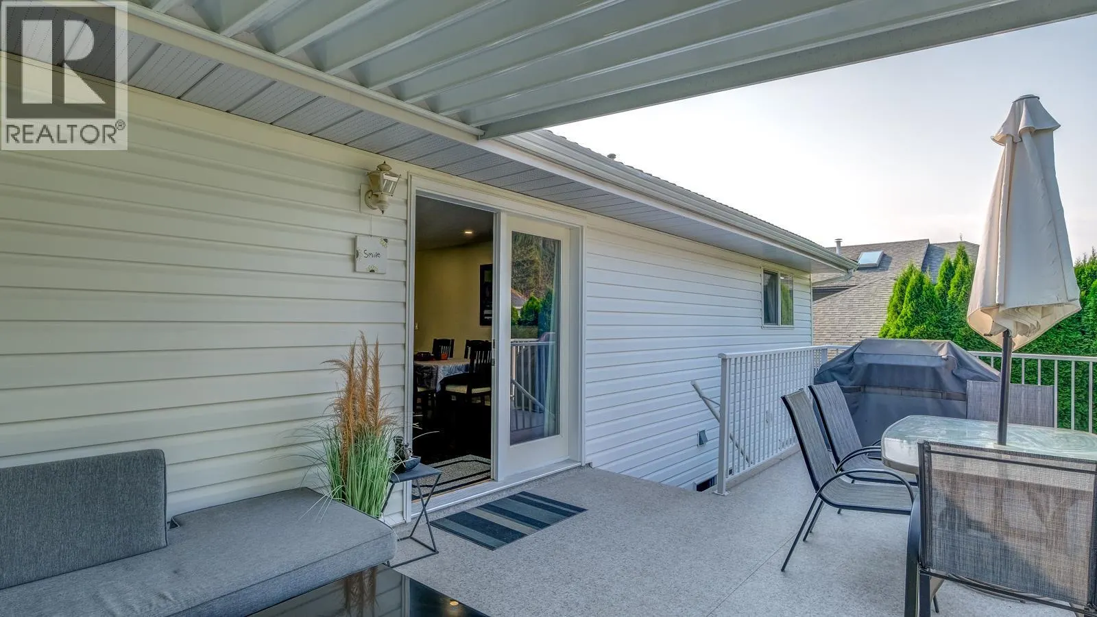 1853 Glenhaven Crescent