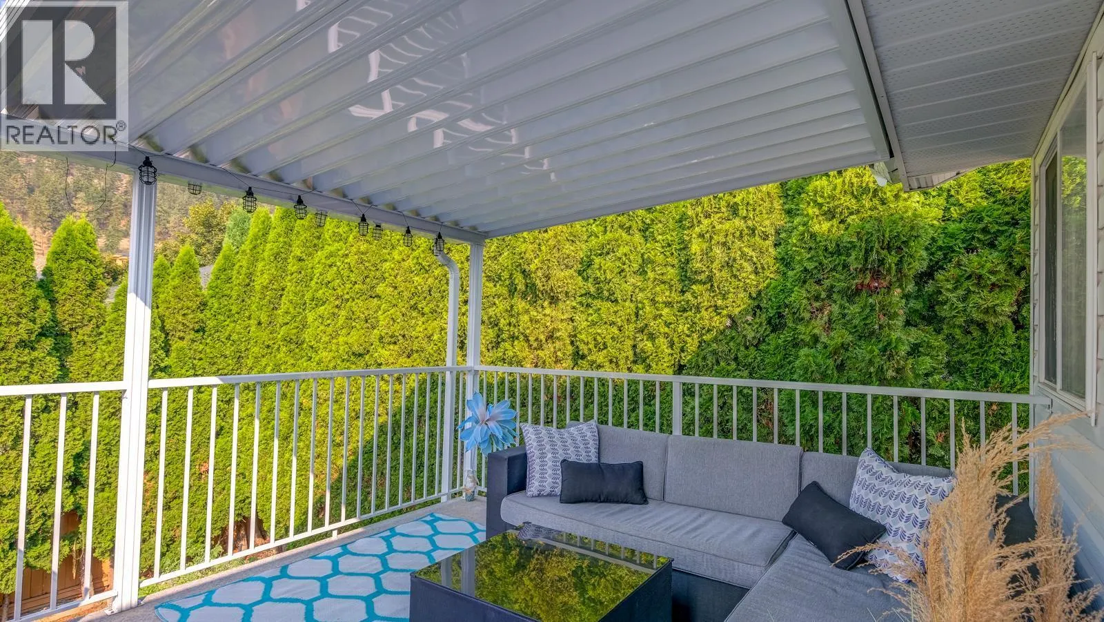 1853 Glenhaven Crescent
