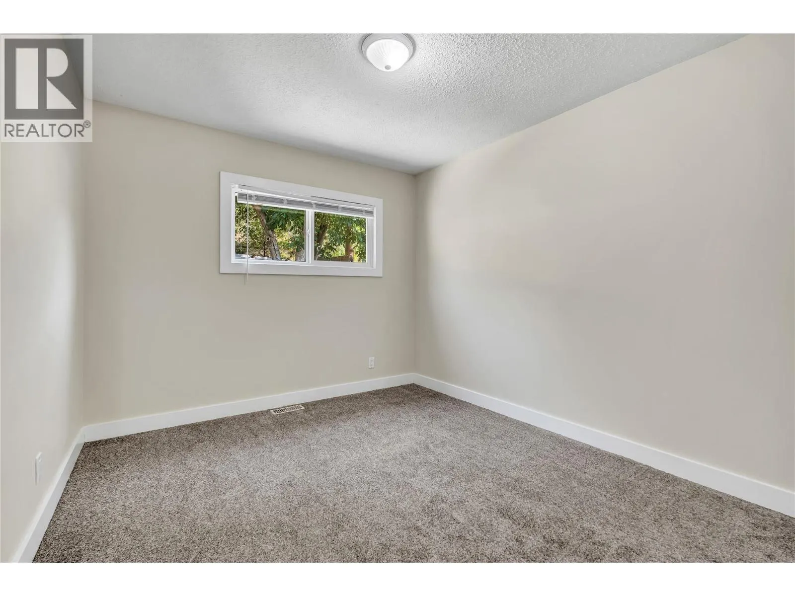 8299 Prairie Valley Road