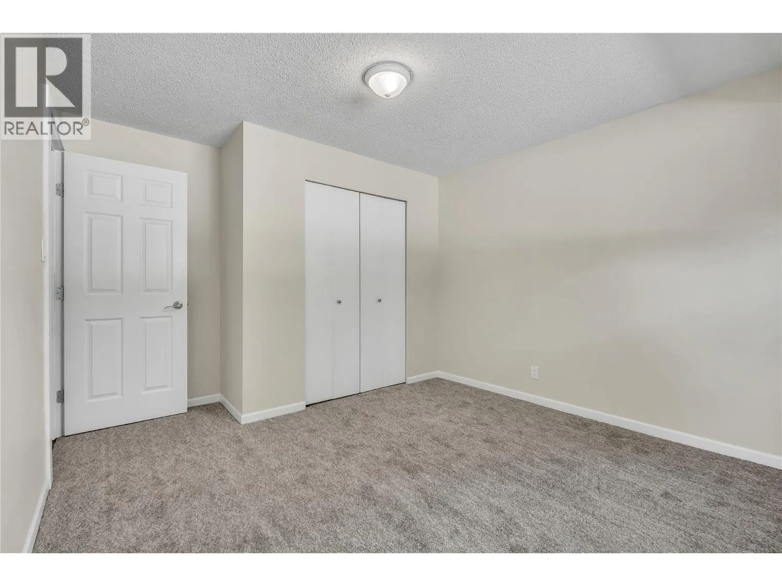 8299 Prairie Valley Road