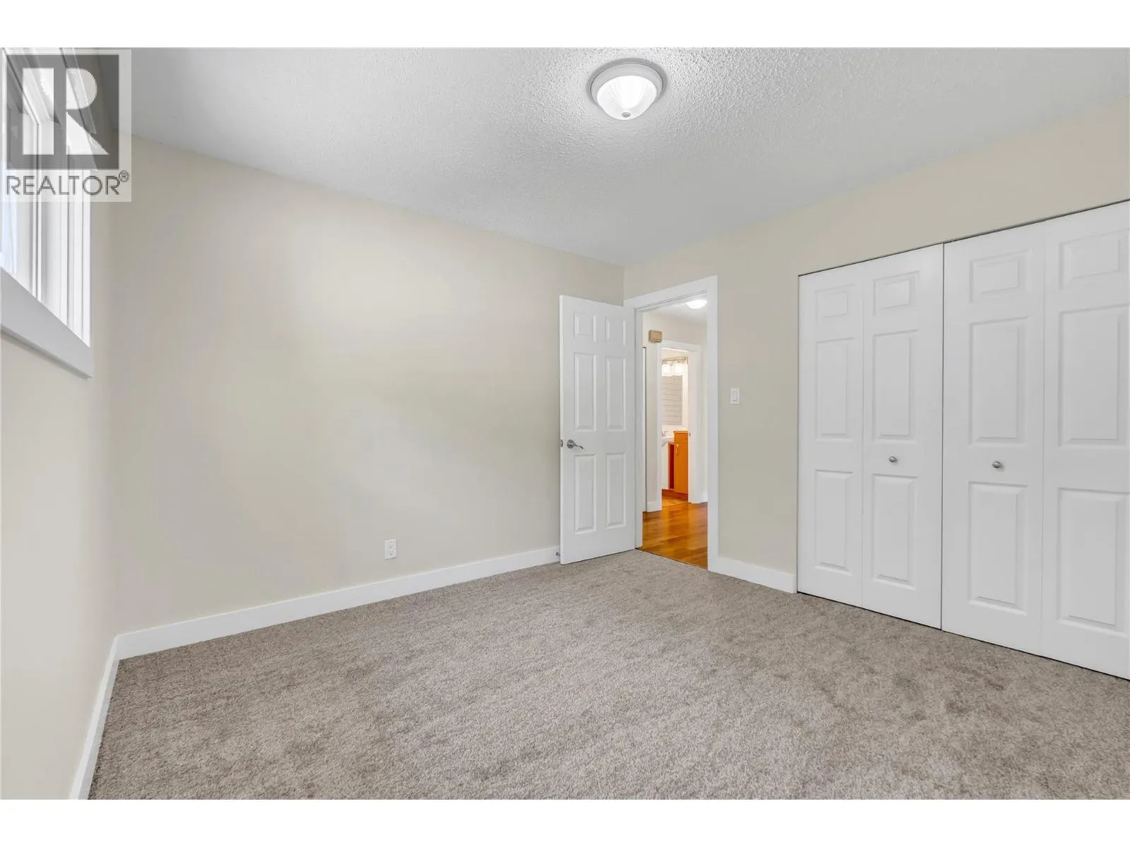 8299 Prairie Valley Road
