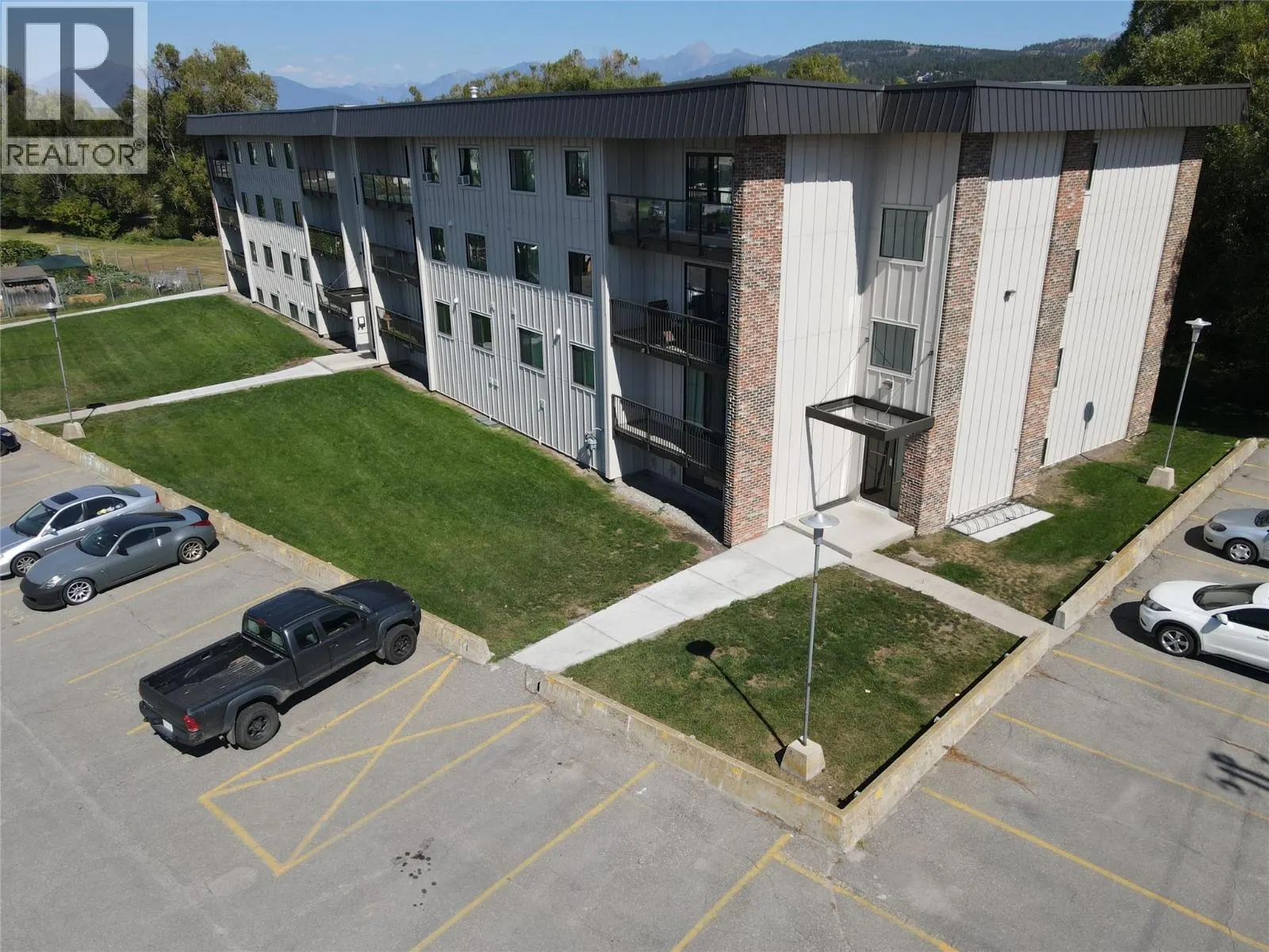 606 18th Avenue N Unit# 202