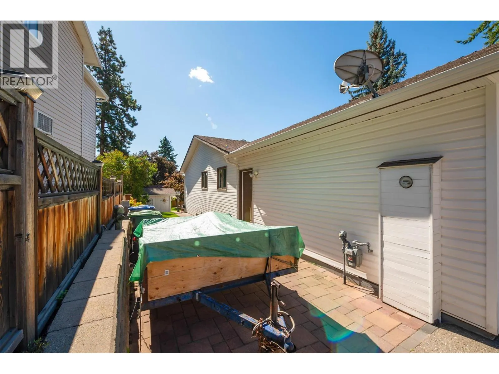 2952 Sandberg Road