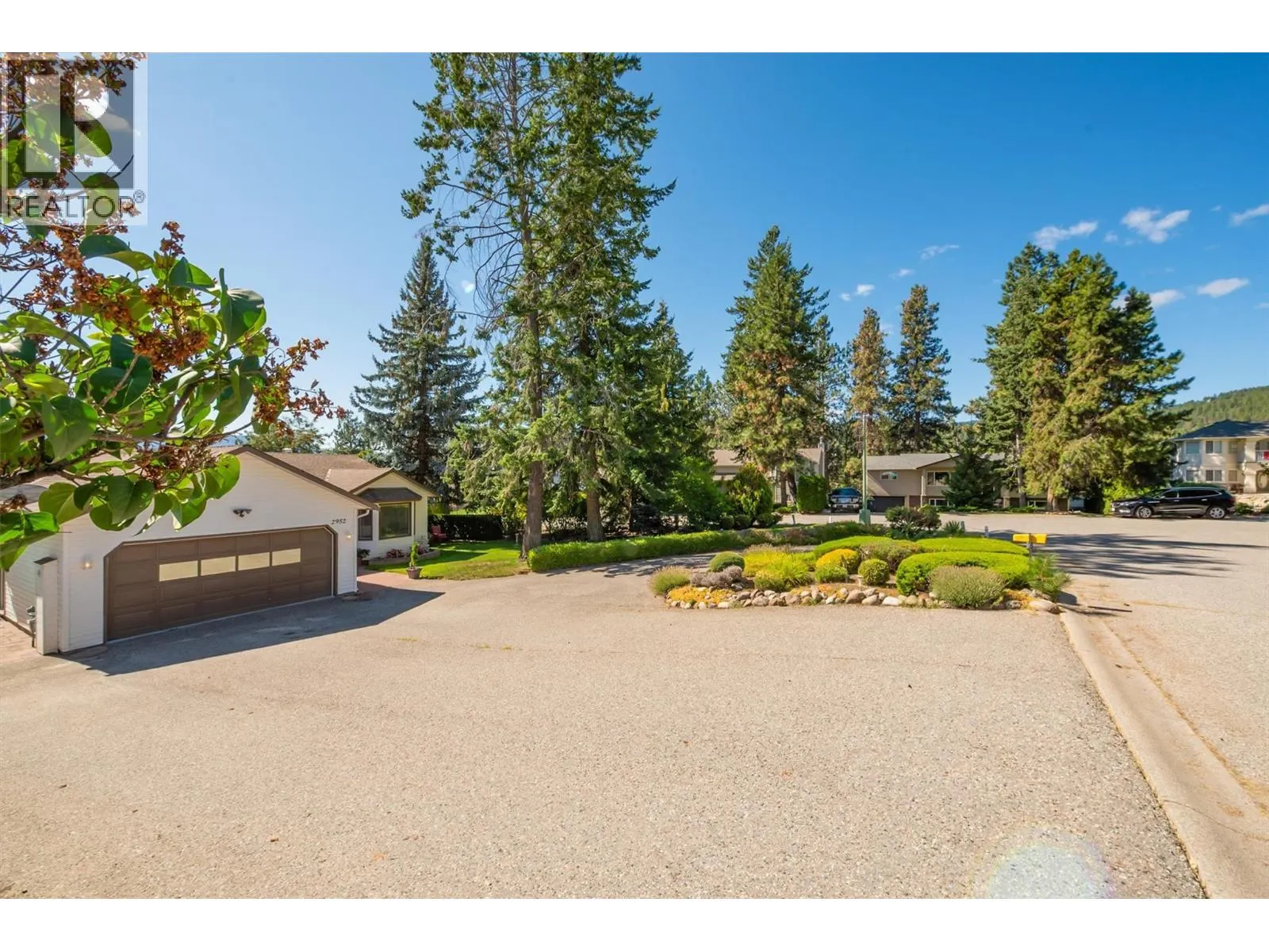 2952 Sandberg Road