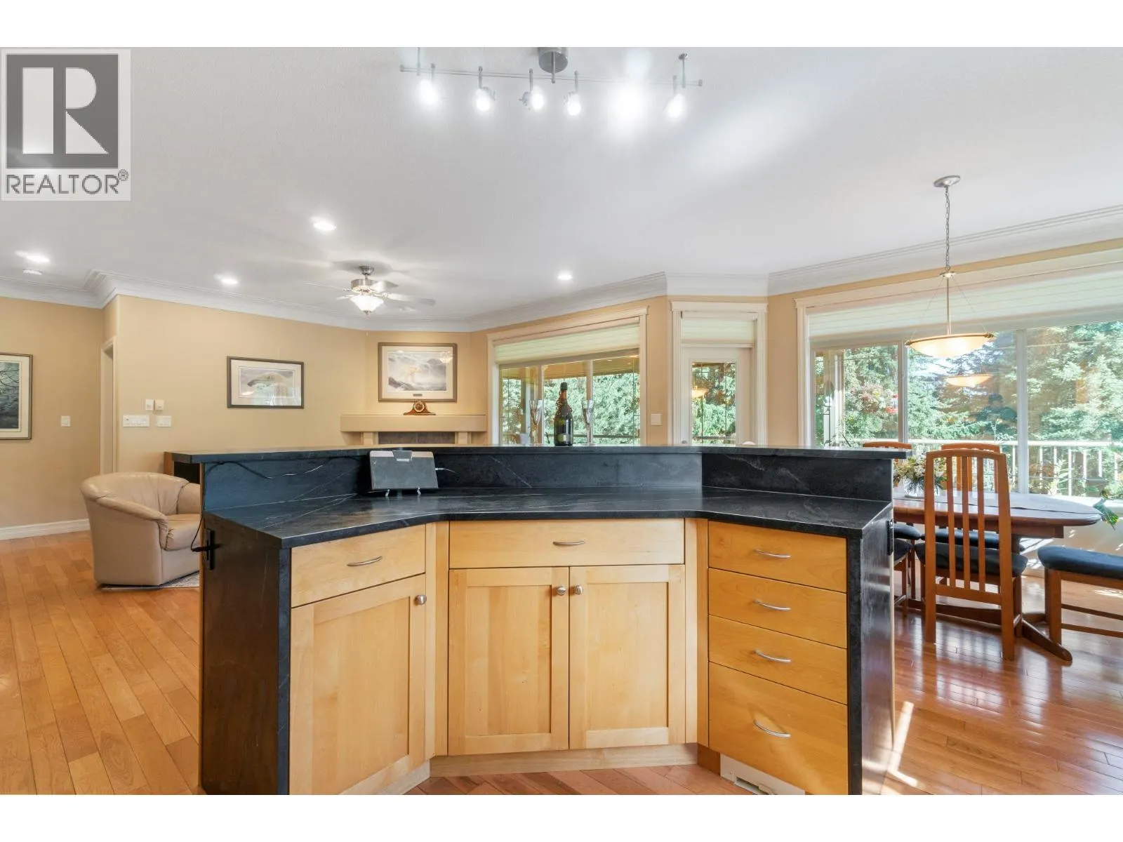 2777 Mountview Drive