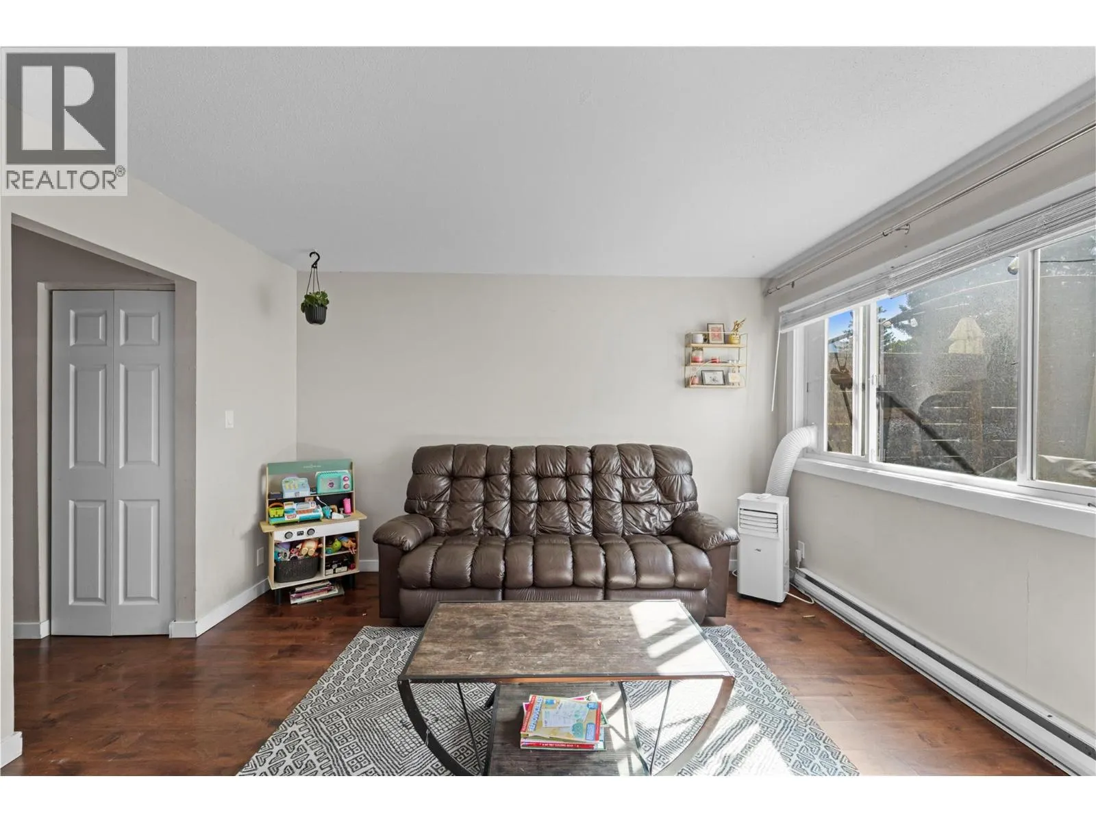 700 Collingwood Drive Unit# 4