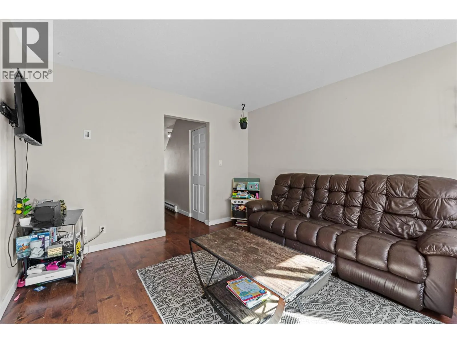 700 Collingwood Drive Unit# 4