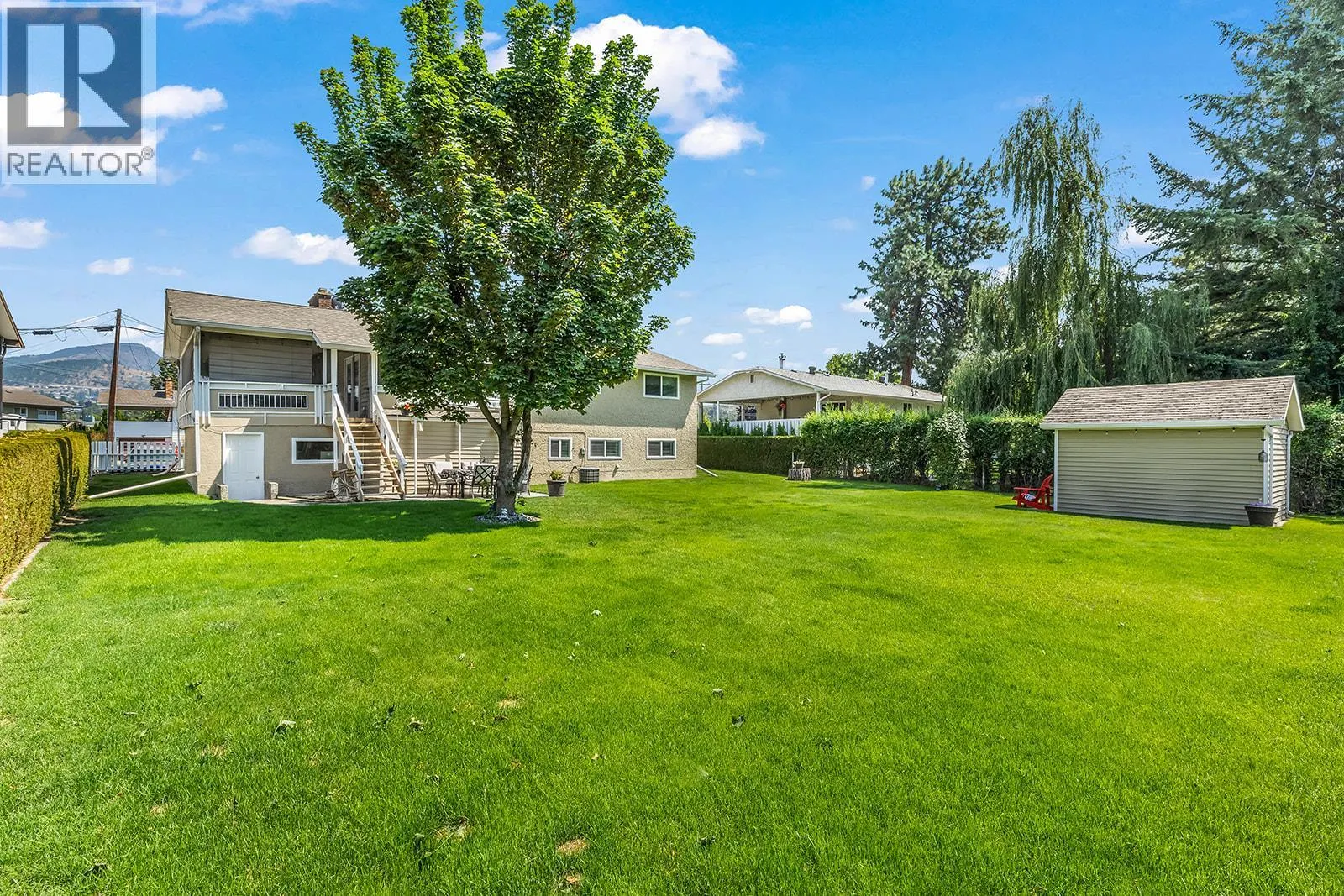 1085 Tamarack Drive