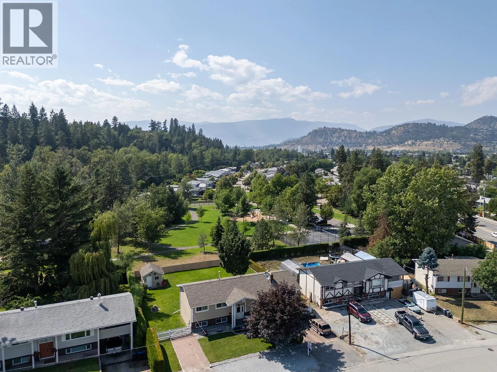 1085 Tamarack Drive