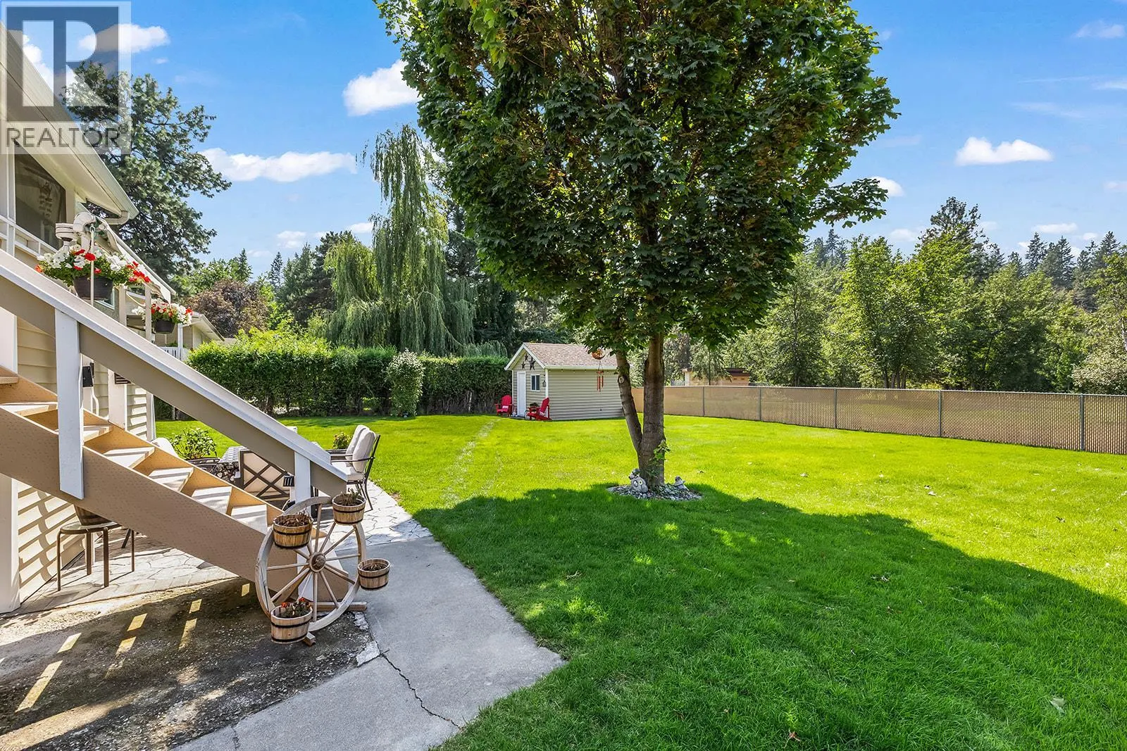 1085 Tamarack Drive