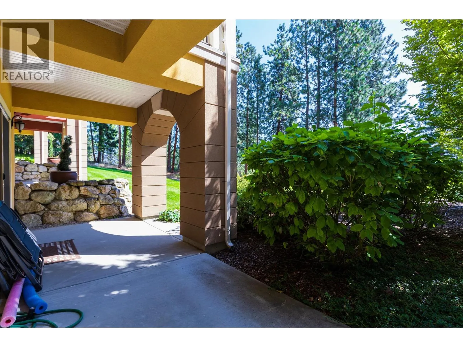 1795 Country Club Drive Unit# 105