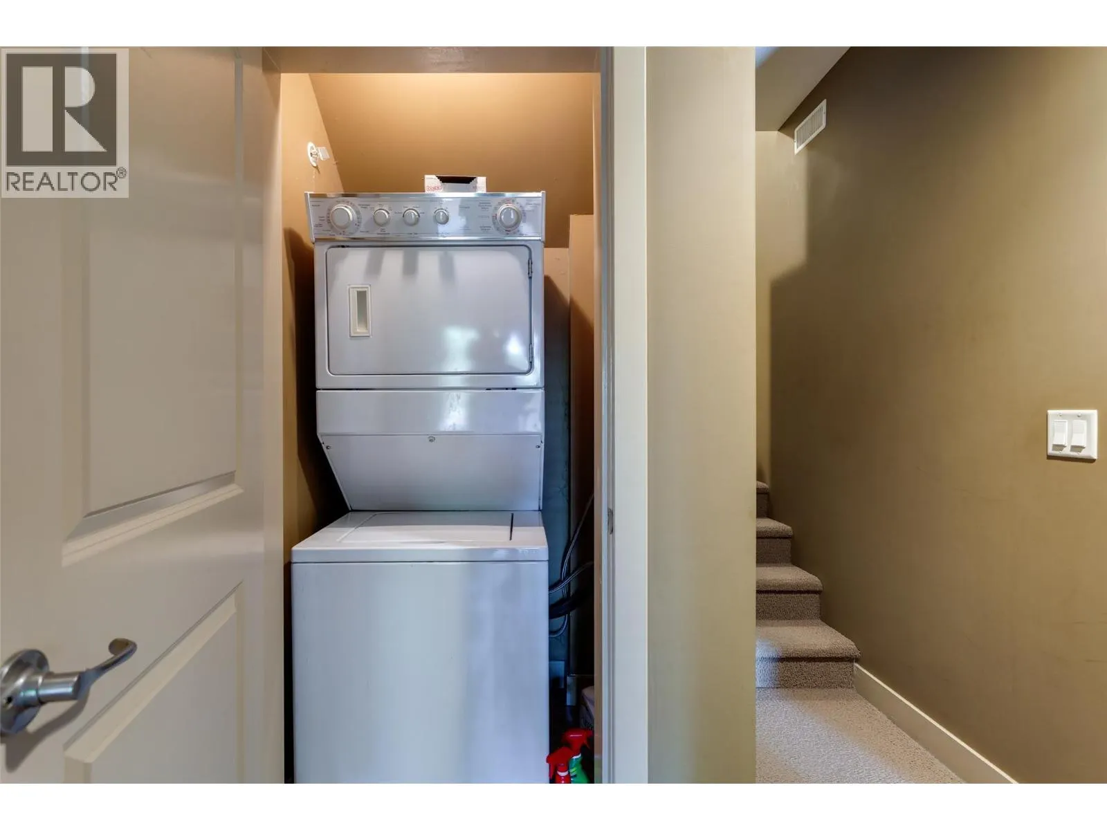1795 Country Club Drive Unit# 105