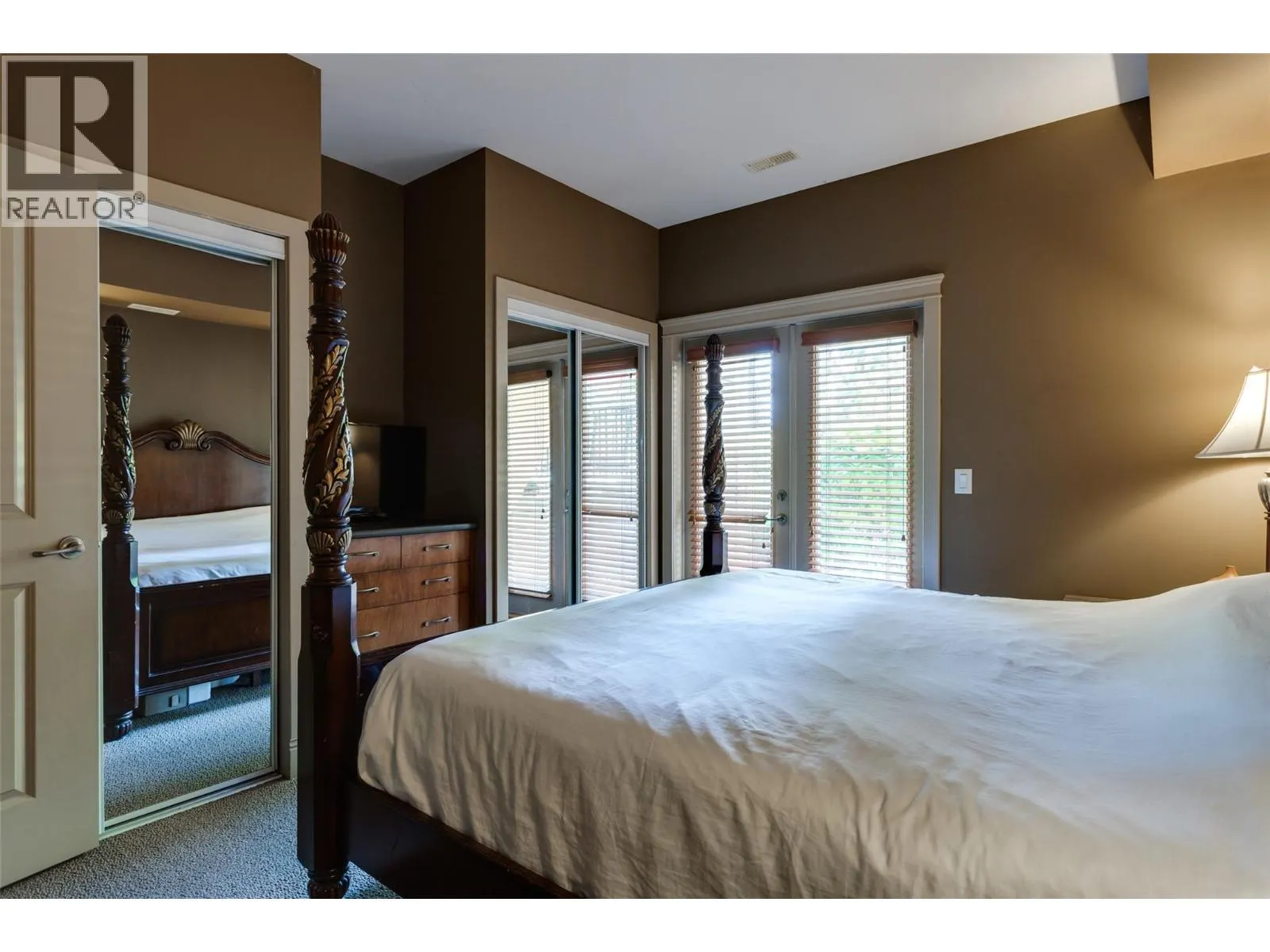 1795 Country Club Drive Unit# 105