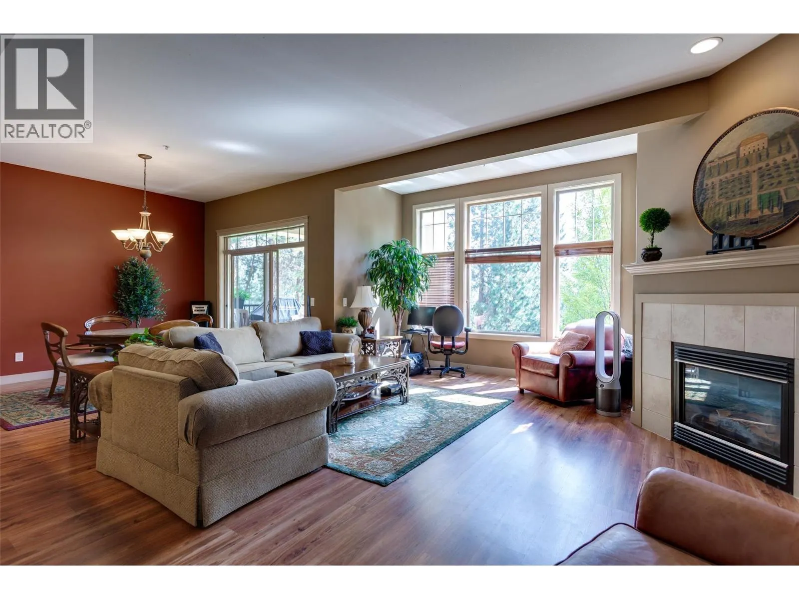 1795 Country Club Drive Unit# 105