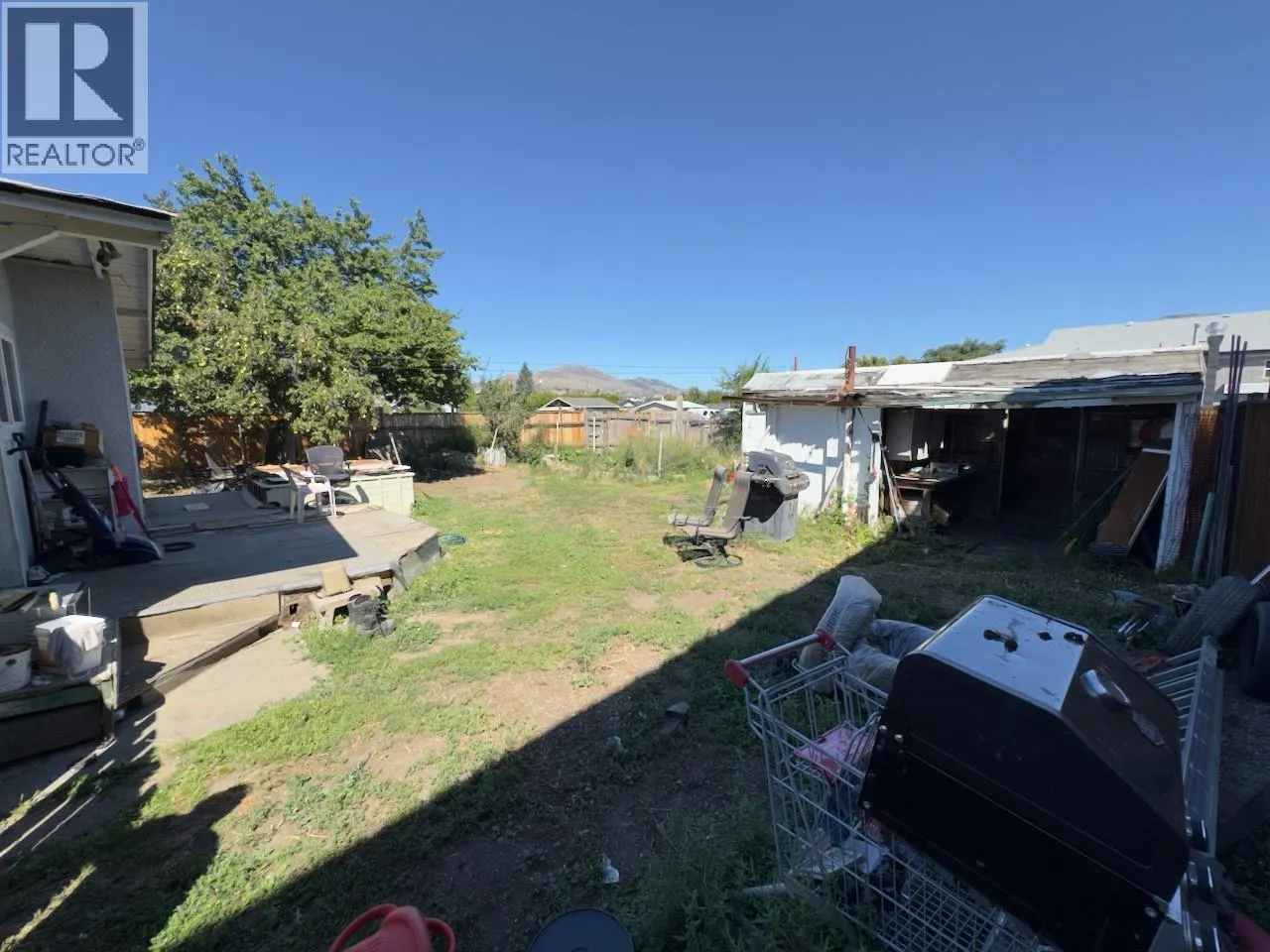 632 Mackenzie Ave Avenue