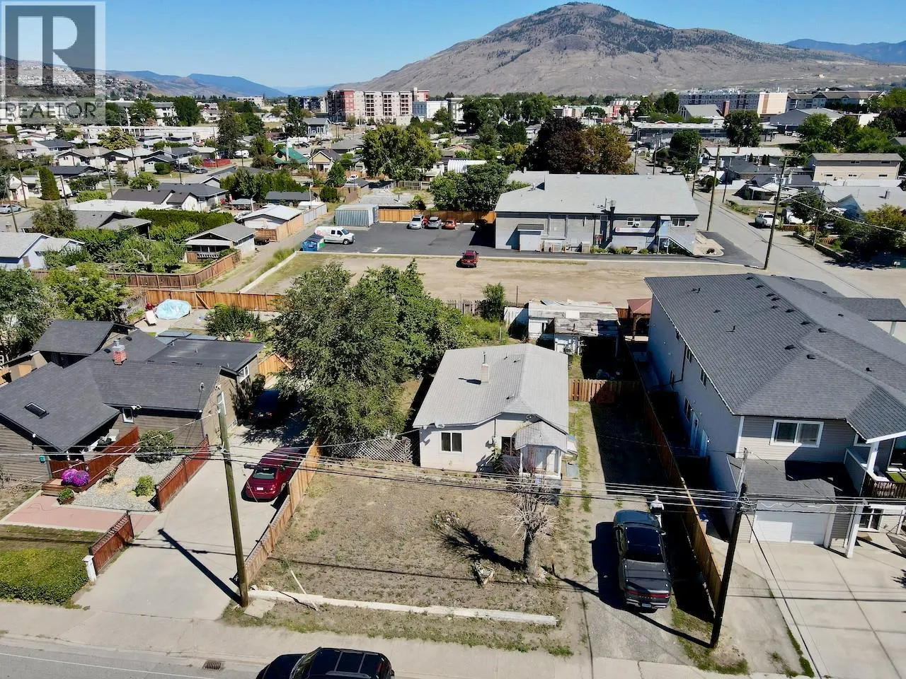 632 Mackenzie Ave Avenue
