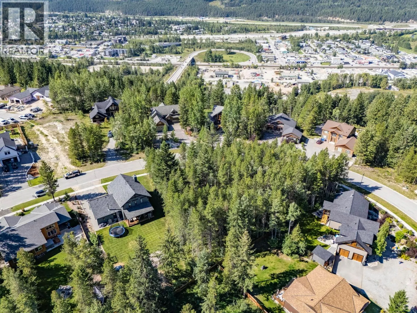 1520 Quartz Crescent