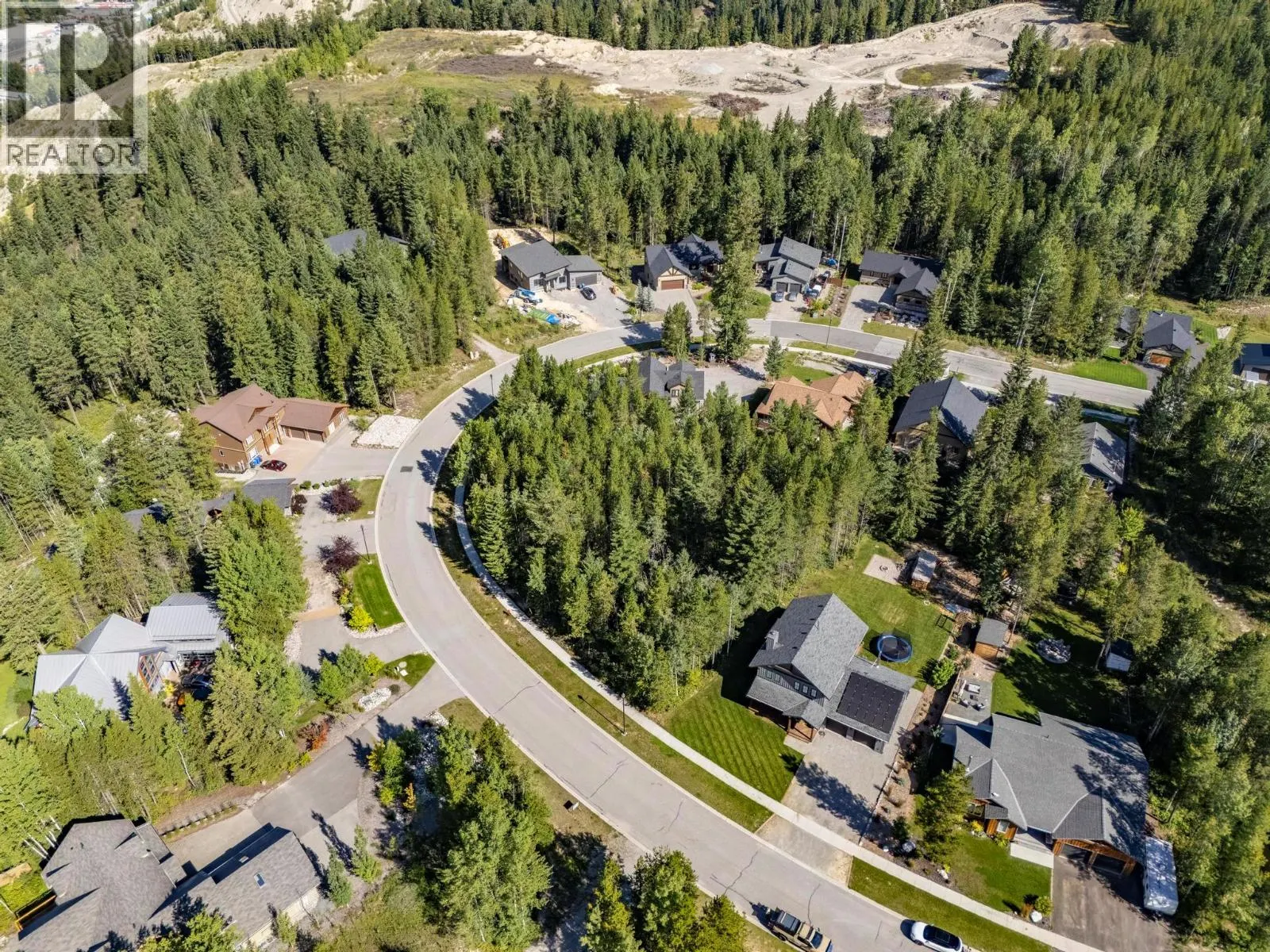 1520 Quartz Crescent
