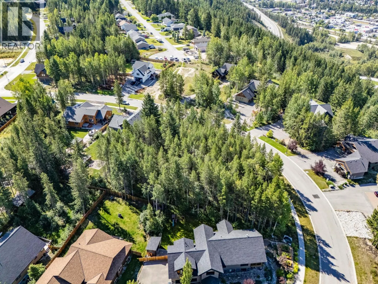 1520 Quartz Crescent