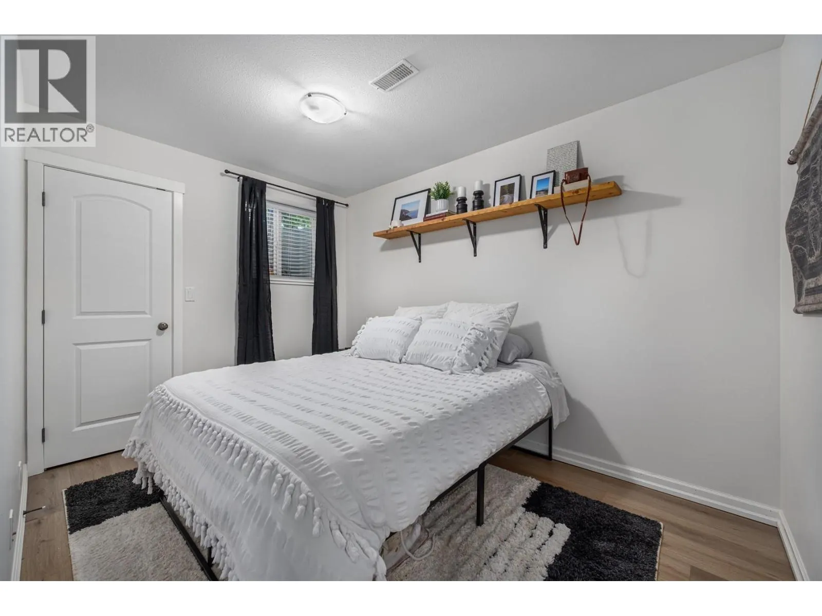 1900 Hugh Allan Drive Unit# 2