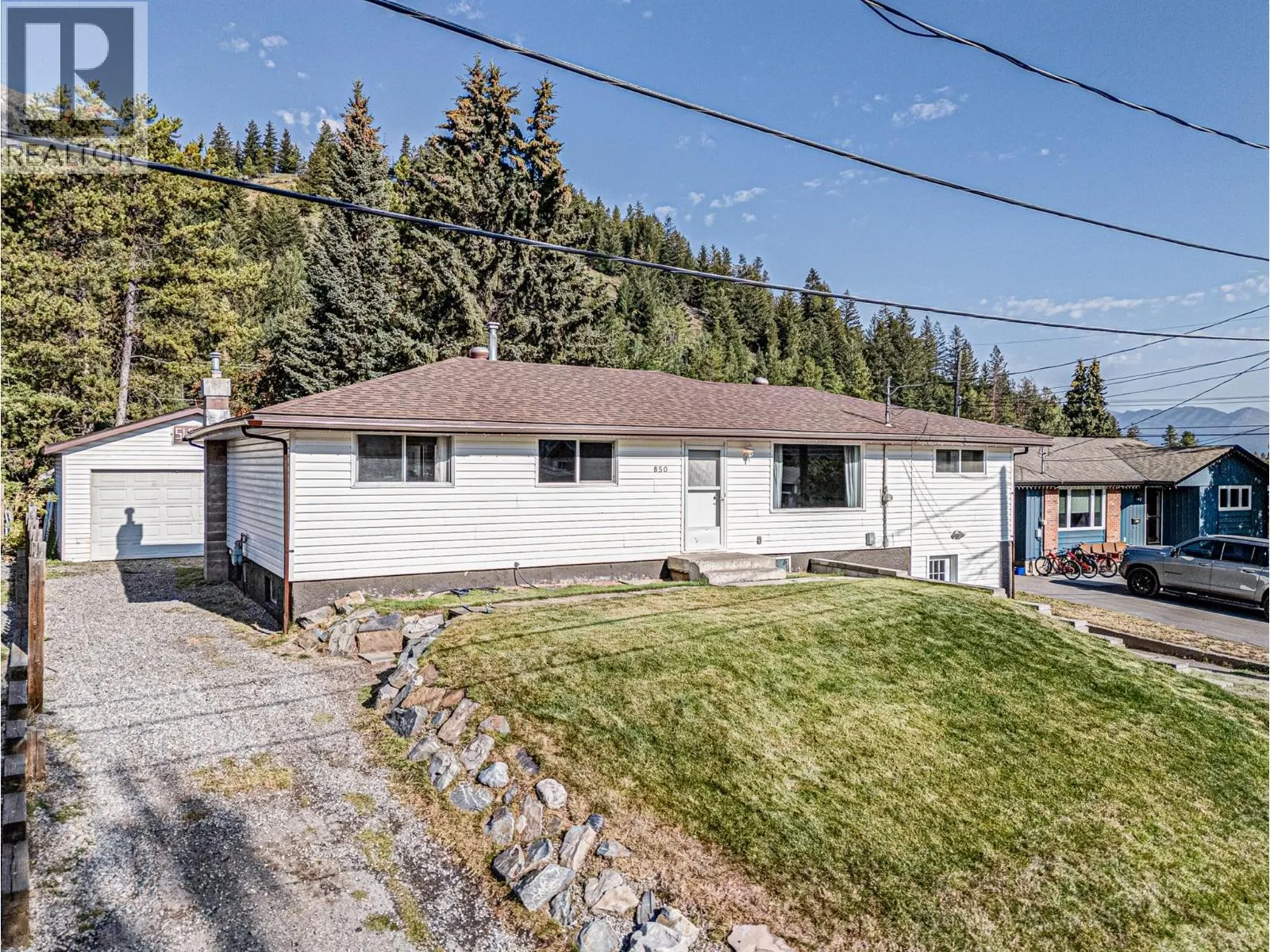 850 MINTO Crescent