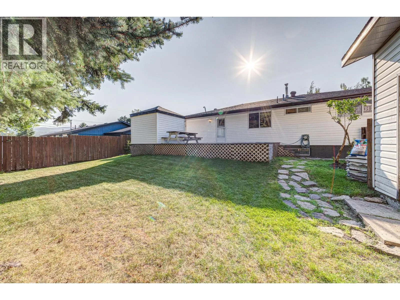 850 MINTO Crescent