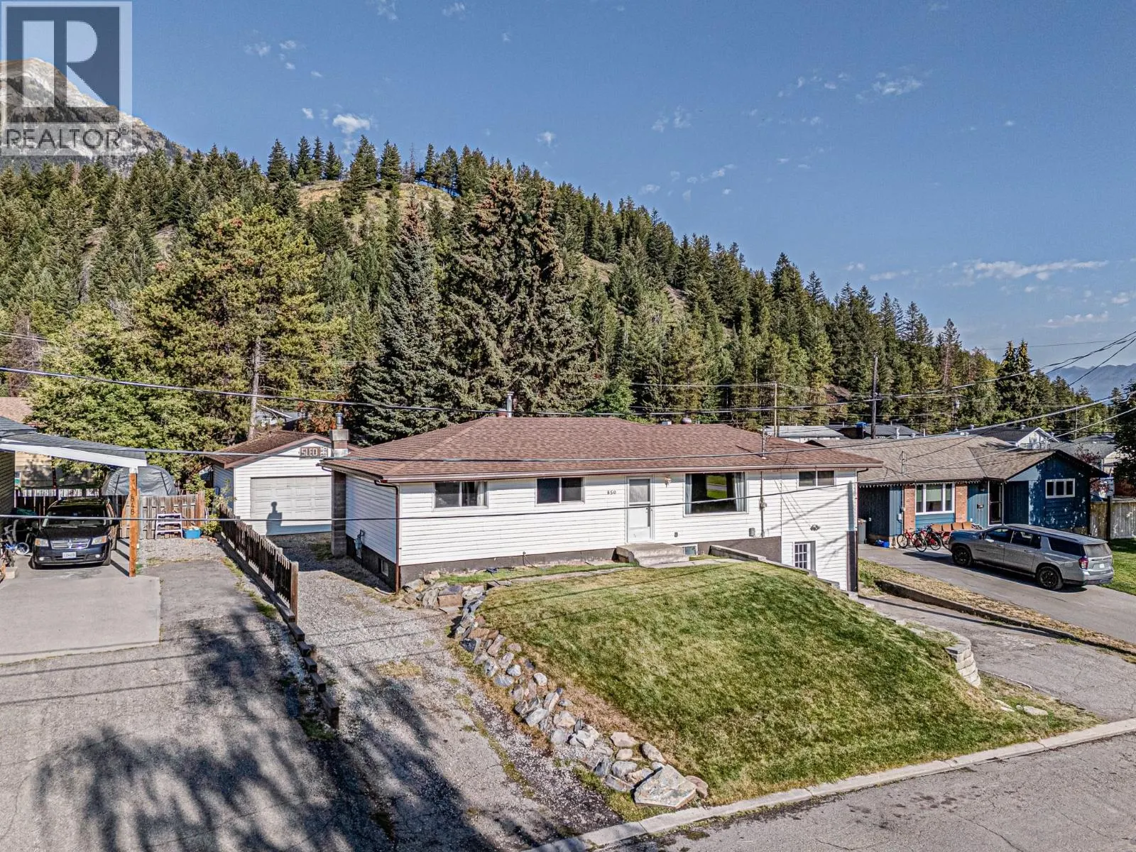 850 MINTO Crescent