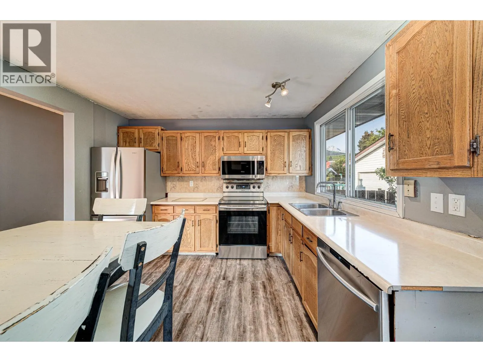 850 MINTO Crescent