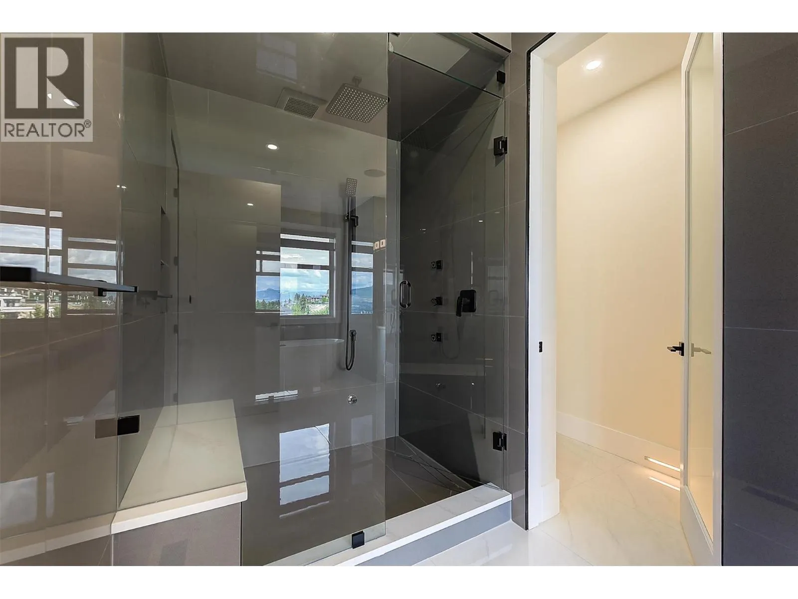 1511 Vineyard Drive