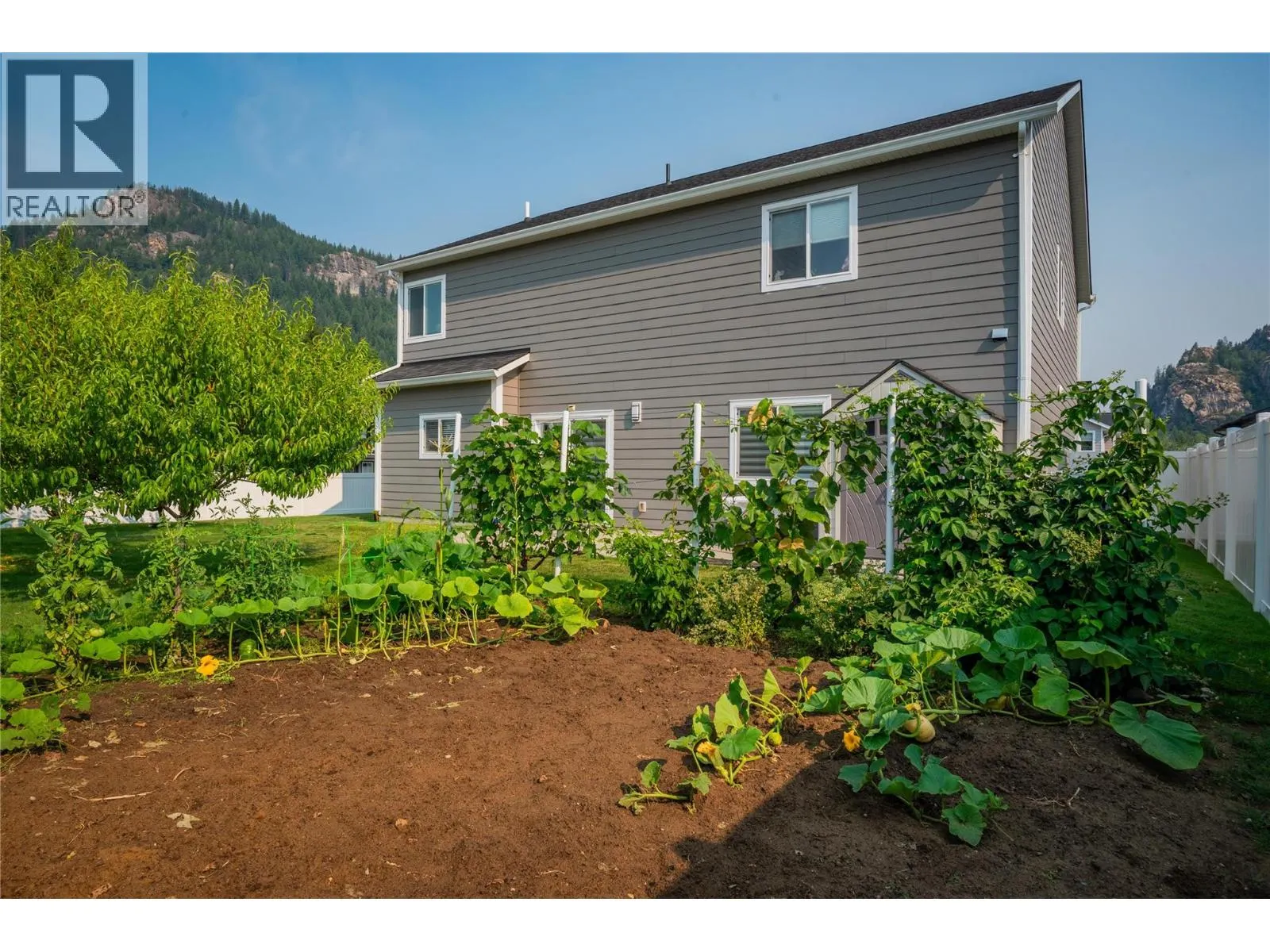 1532 ASPEN Lane