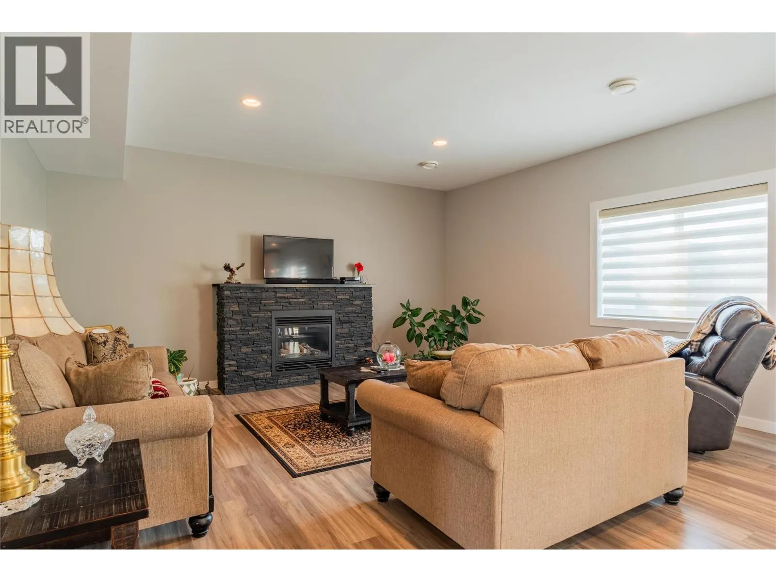 1532 ASPEN Lane
