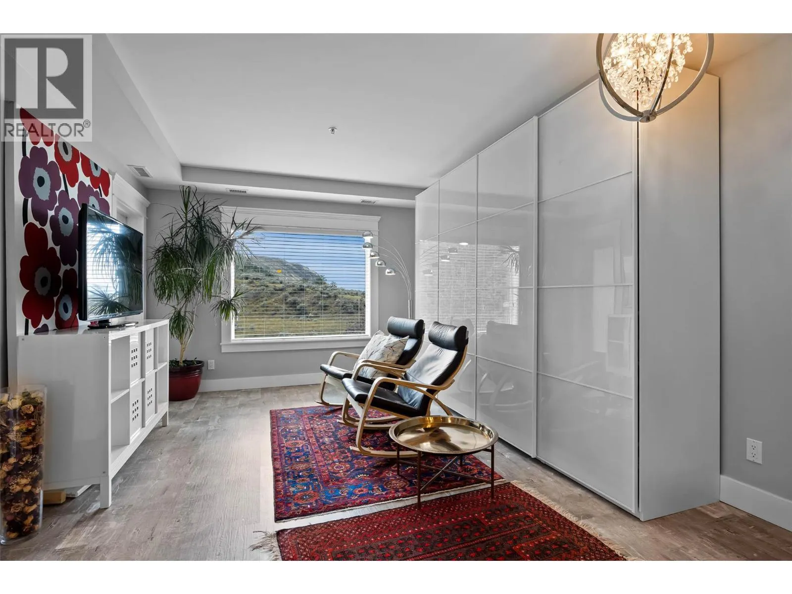 975 VICTORIA  W Street Unit# 208