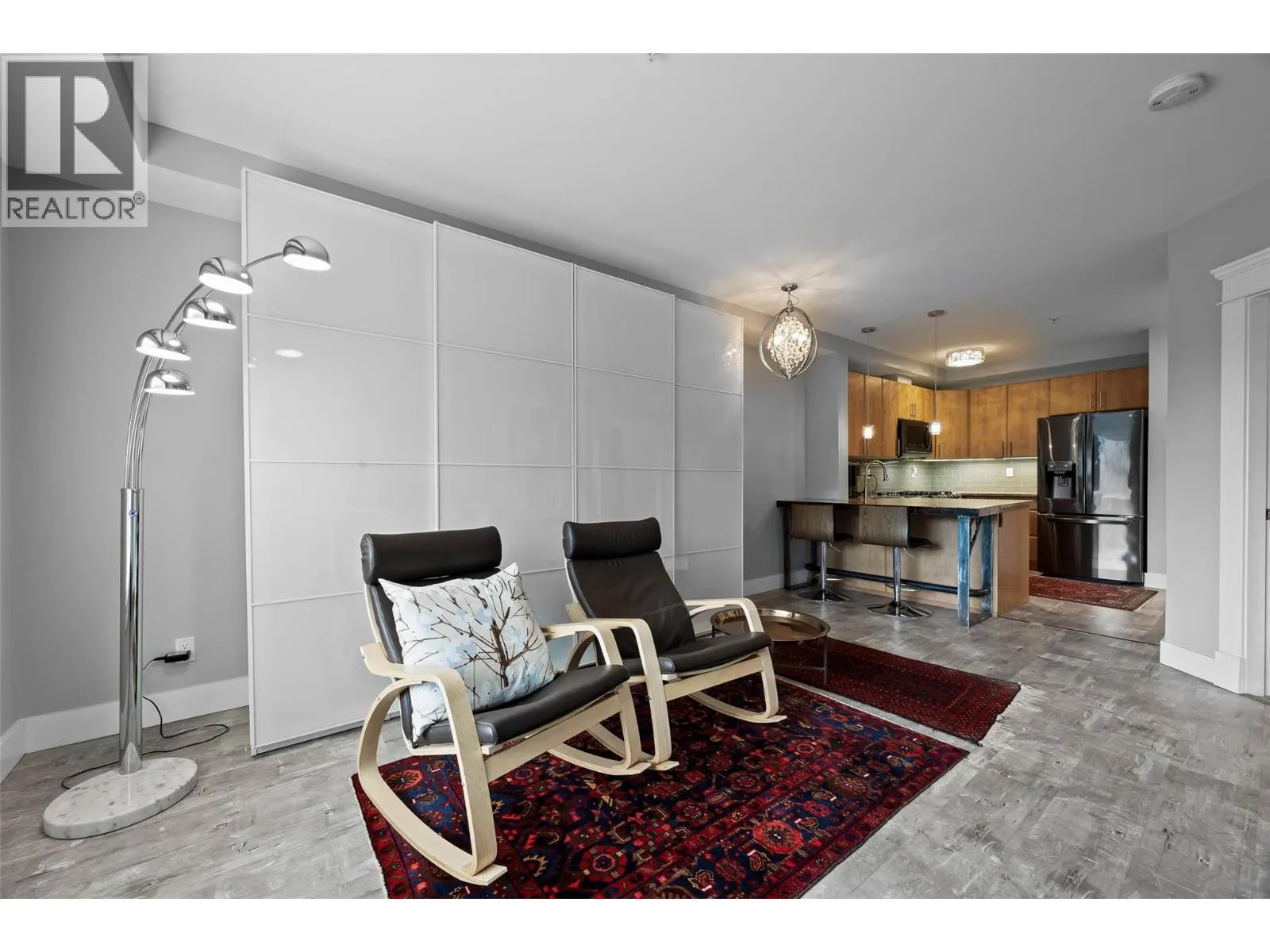 975 VICTORIA  W Street Unit# 208
