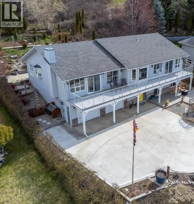 4410 Lakeshore Road NE