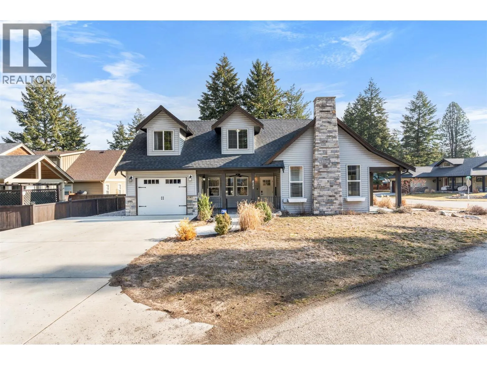 427 Hummingbird Avenue